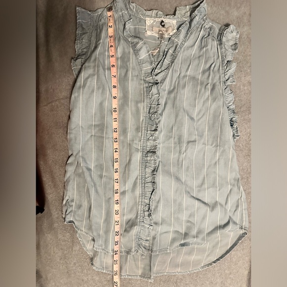 NWT Cupio chambray sleeveless button up blouse size S - Picture 10 of 10